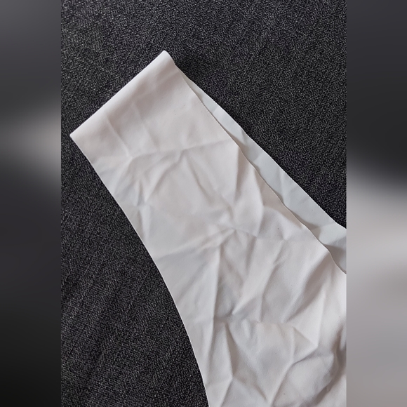 Tanga - Picture 4 of 10